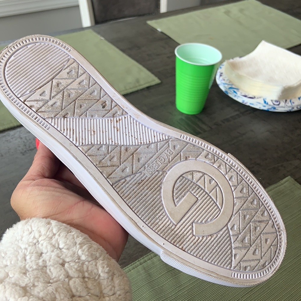 Shoes - Picture 6 of 6